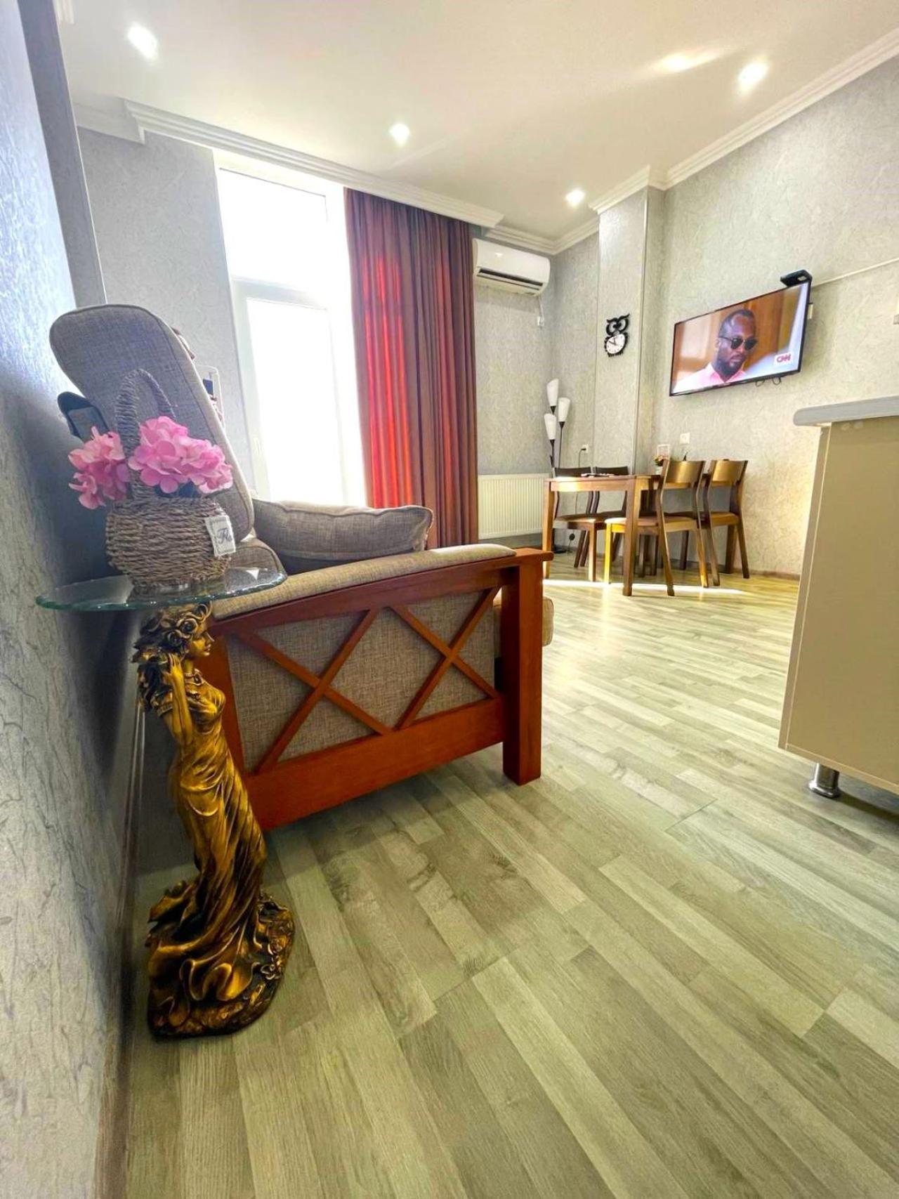 Kate'S Cozy Apartment Кутаиси Экстерьер фото